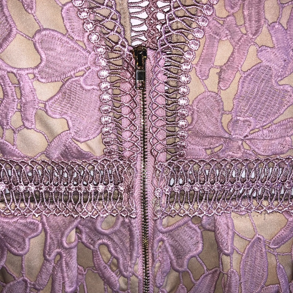 Romeo & Juliet Couture Double-V Lace Midi Dress - Picture 9 of 13